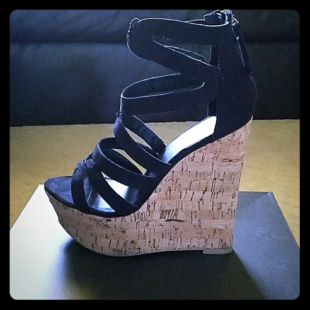 JUSTFAB BLACK TYANE WEDGES